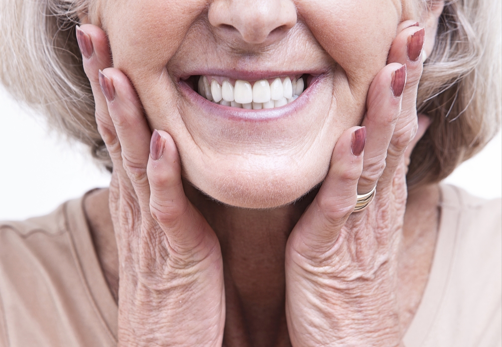 Dental Implants vs. Dentures: Which Option is Right for You?